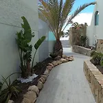 Garden&sea Boutique By Livvo *