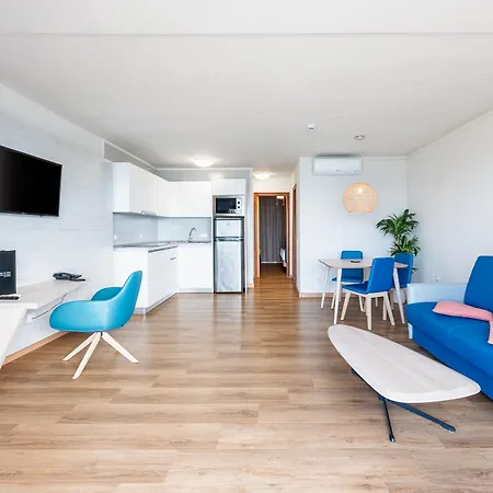 Garden & Sea Boutique By Livvo Apartmán